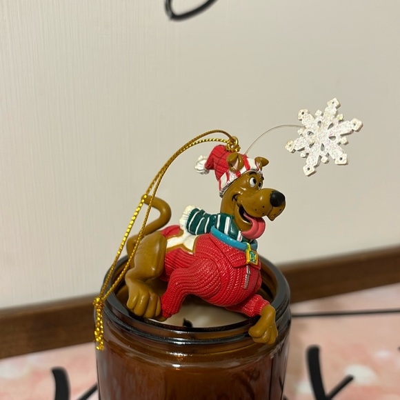 Scooby Ornament - Picture 2 of 2